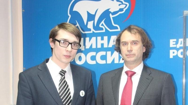 Сенатор Сергей Лисовский (справа)
