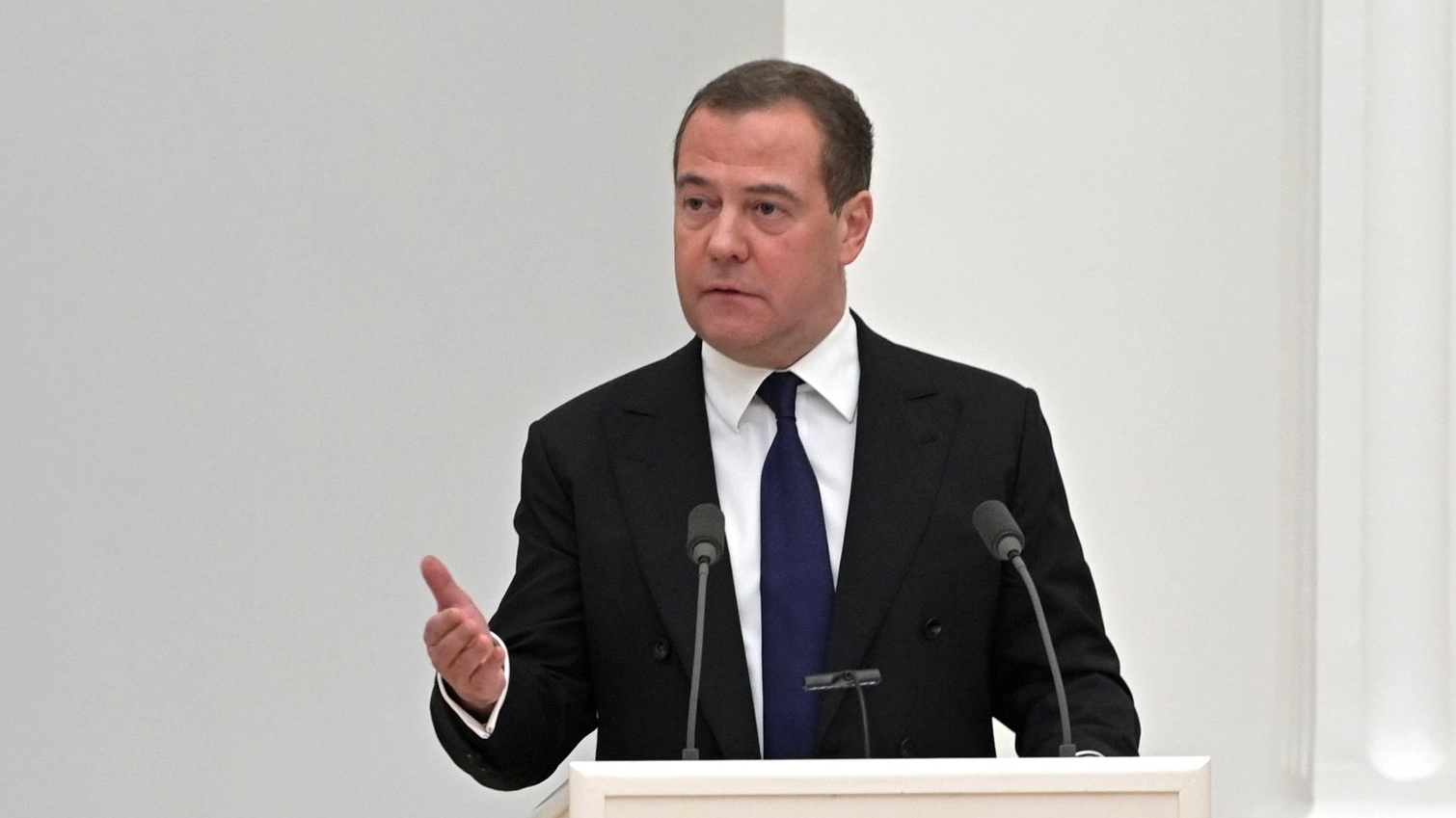 Дмитрий Медведев