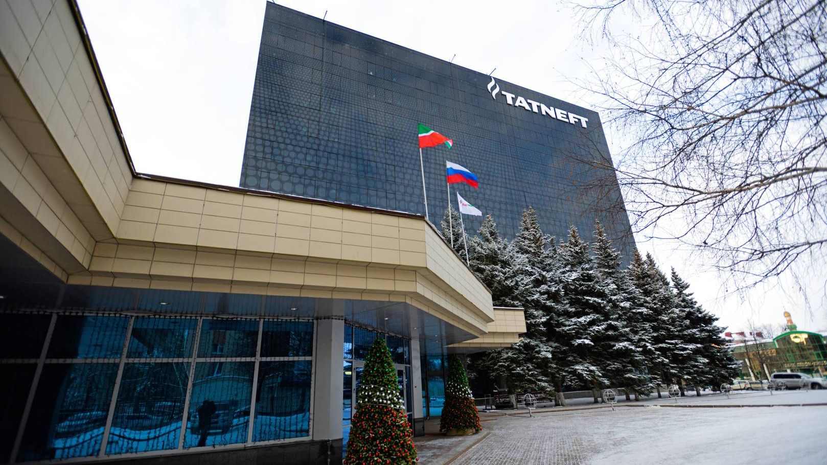 Основное здание исполнительного аппарата ПАО «Татнефть» в г. Альметьевск