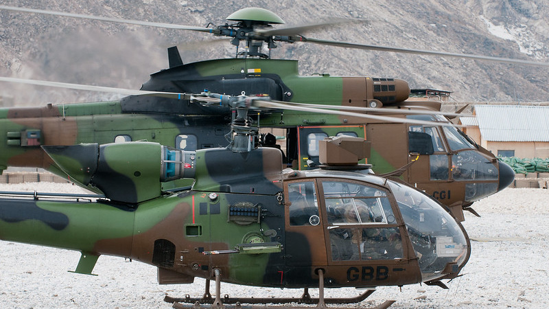 Французские вертолеты в ожидании взлета. Афганистан