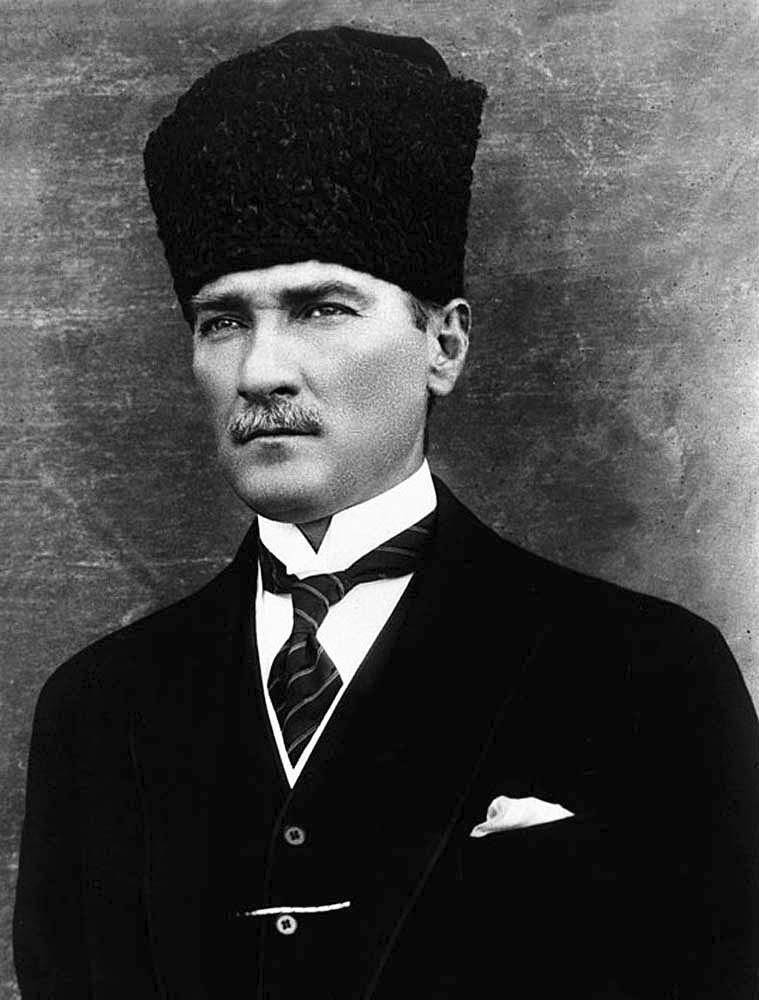 Мустафа Кемаль Ататюрк. 1923 г.