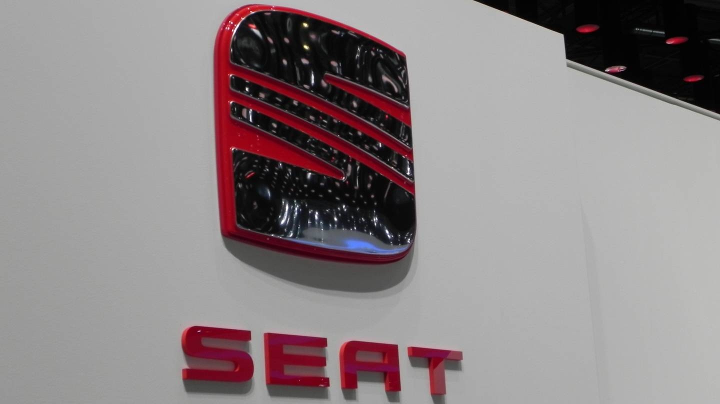 Логотип испанской автомобилестроительной компании SEAT