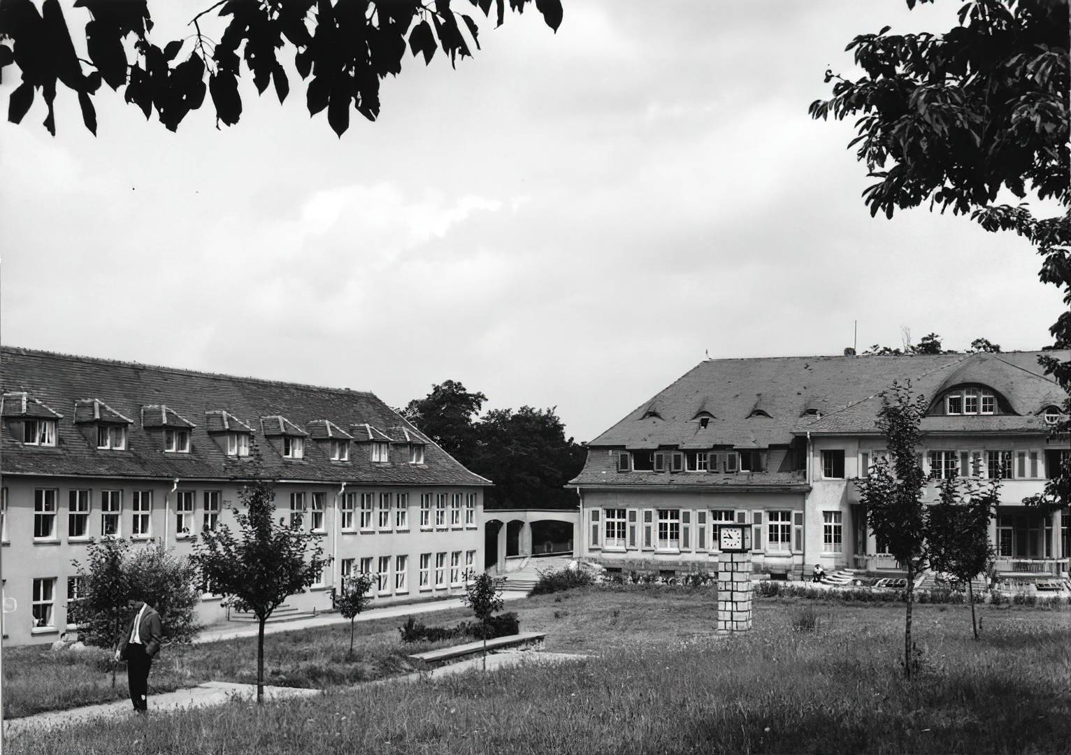 Замок Кранихштайн — место проведения Дармштадтских летних курсов новой музыки