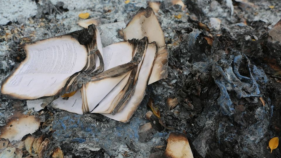Сгоревшие книги