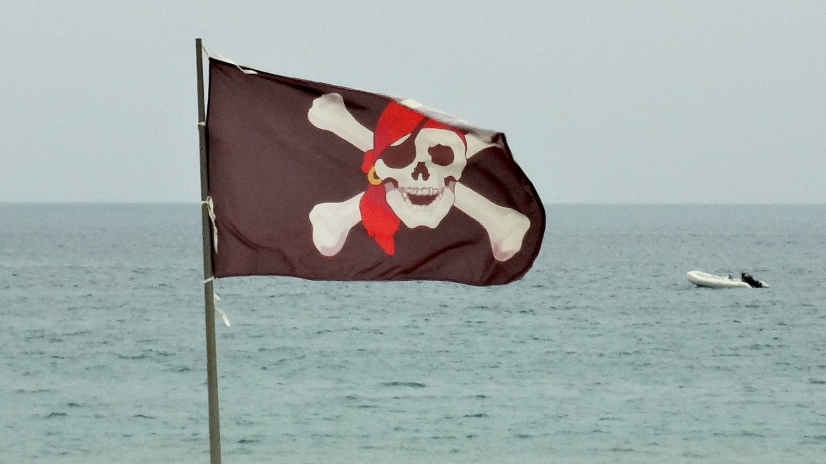 Флаг с черепом и костями