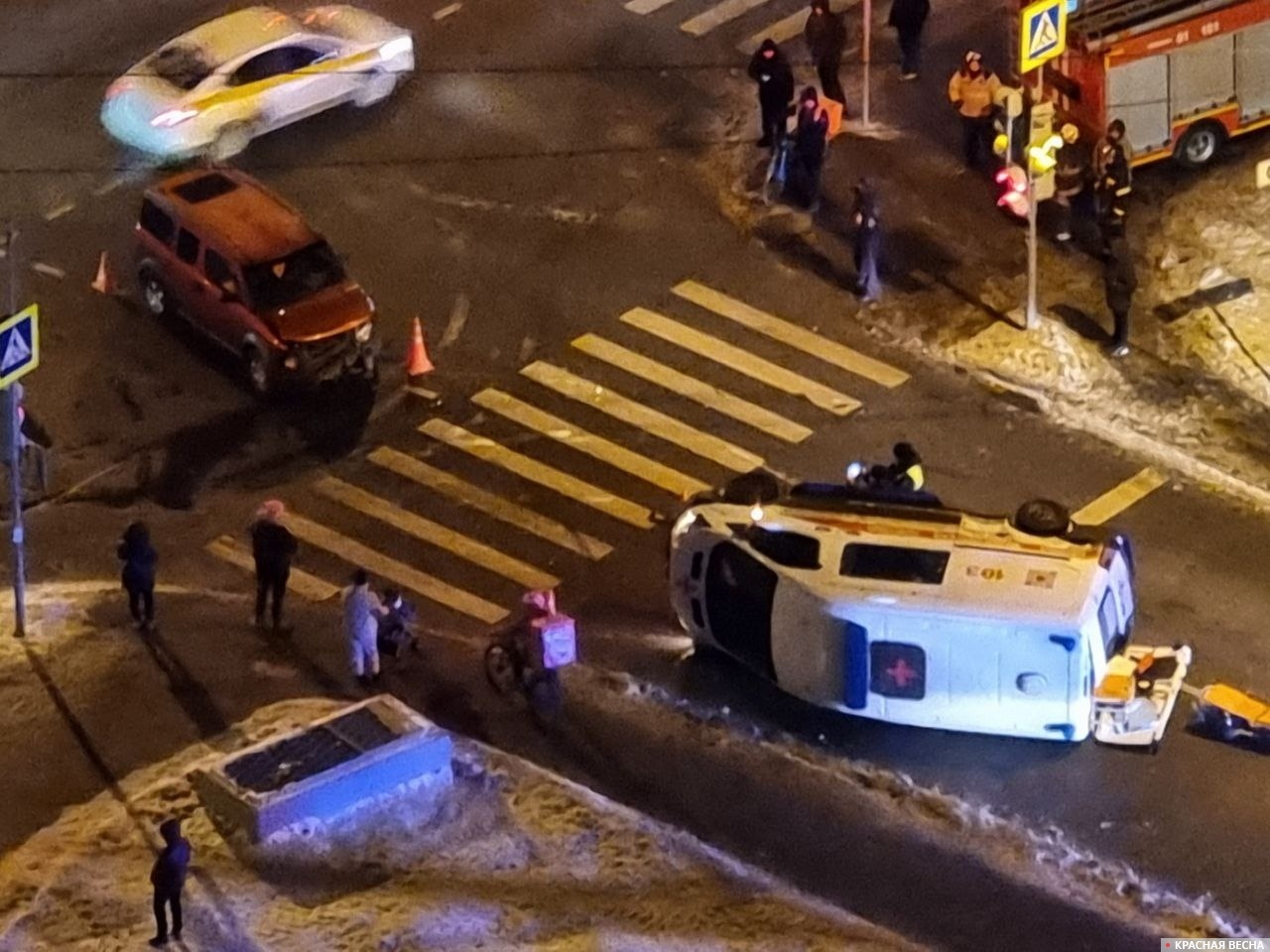 В Крыму авторобиль сбил семью из пятерых человек, переходящих дорогу