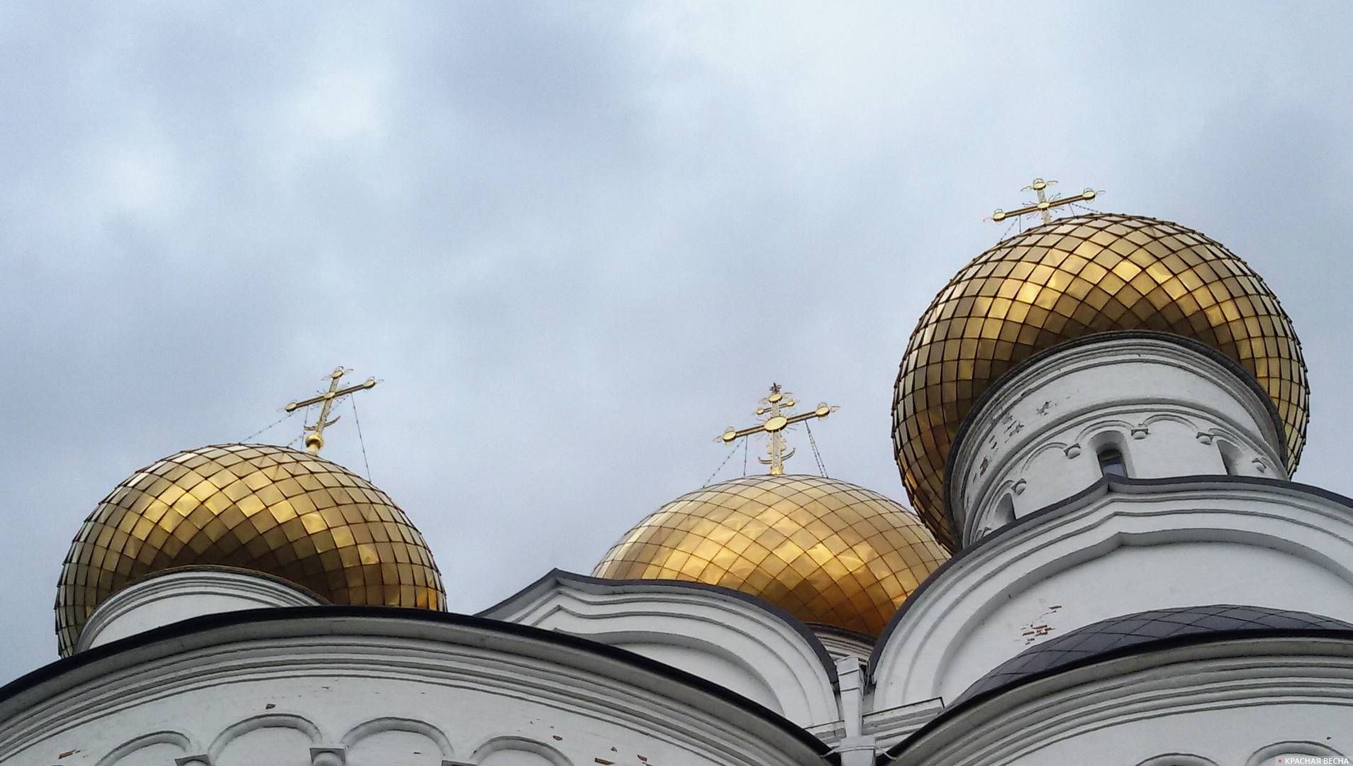 Глава Крыма поздравил православных христиан с Днем Святой троицы