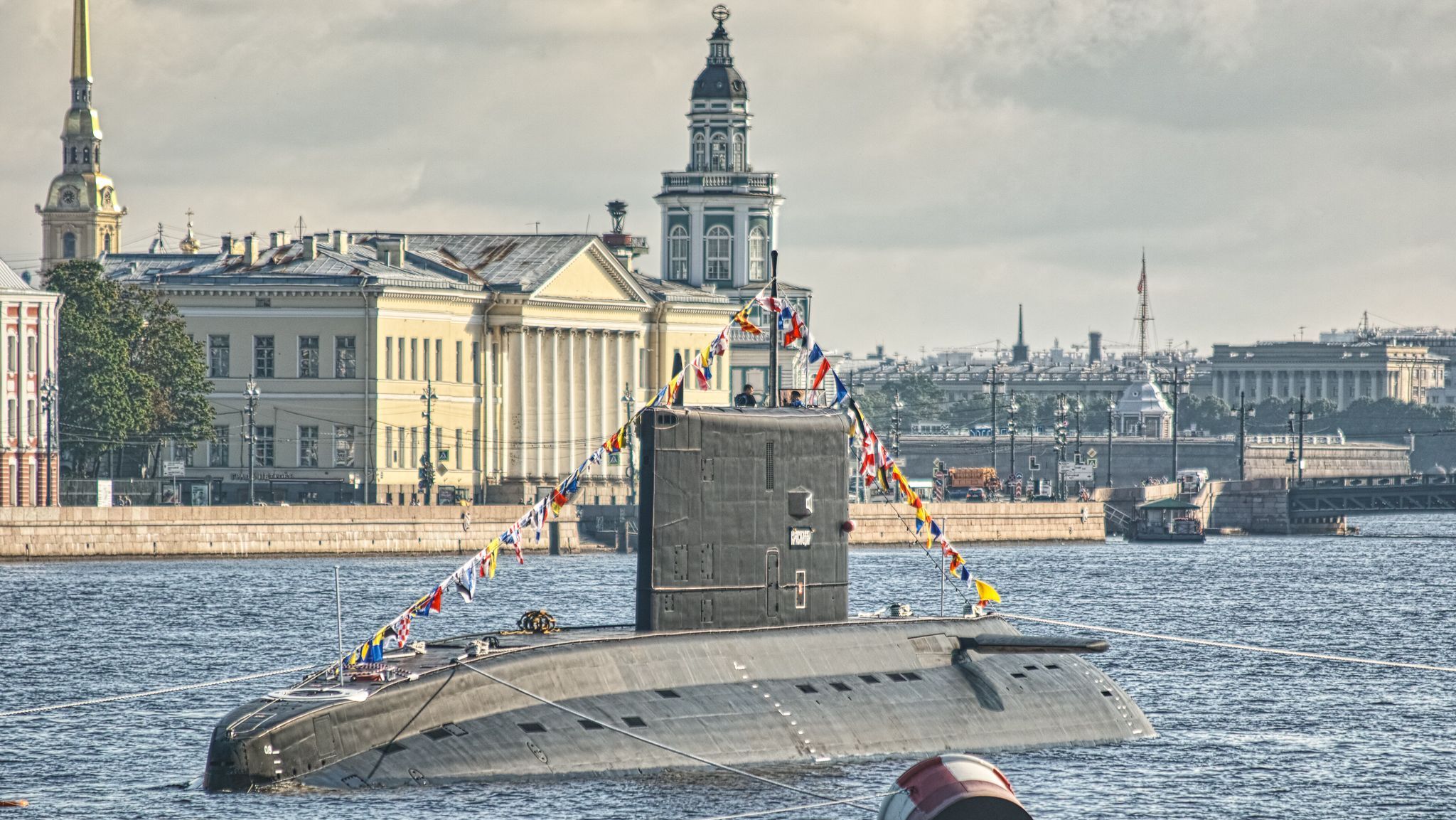 Большая Нева. Подводная лодка. Санкт-Петербург.