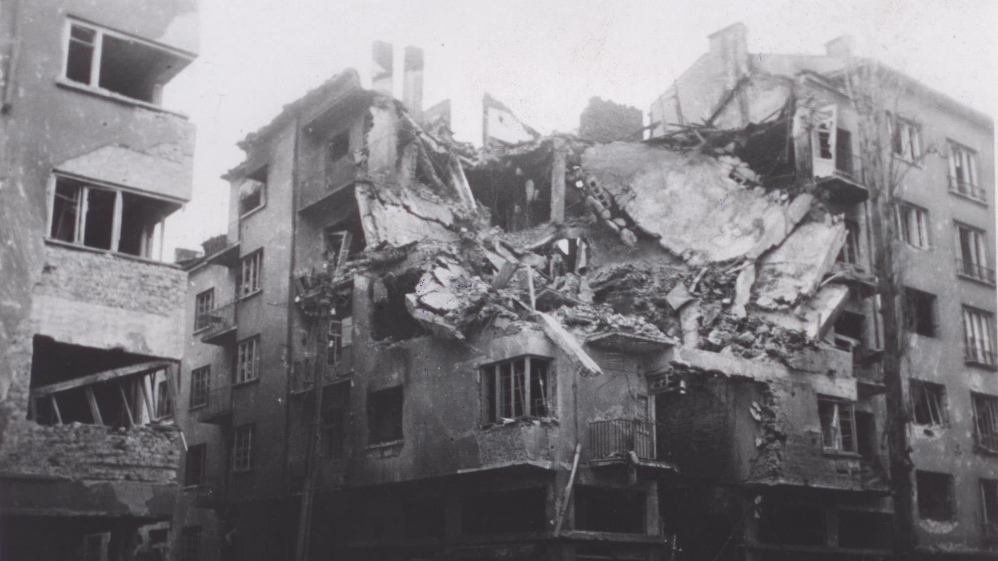 София после бомбардировки. 1944