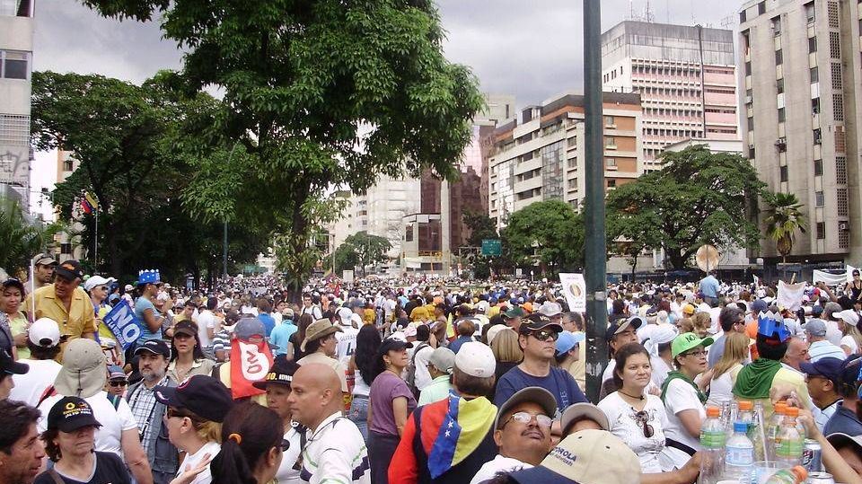 марши, протесты, венесуэла
