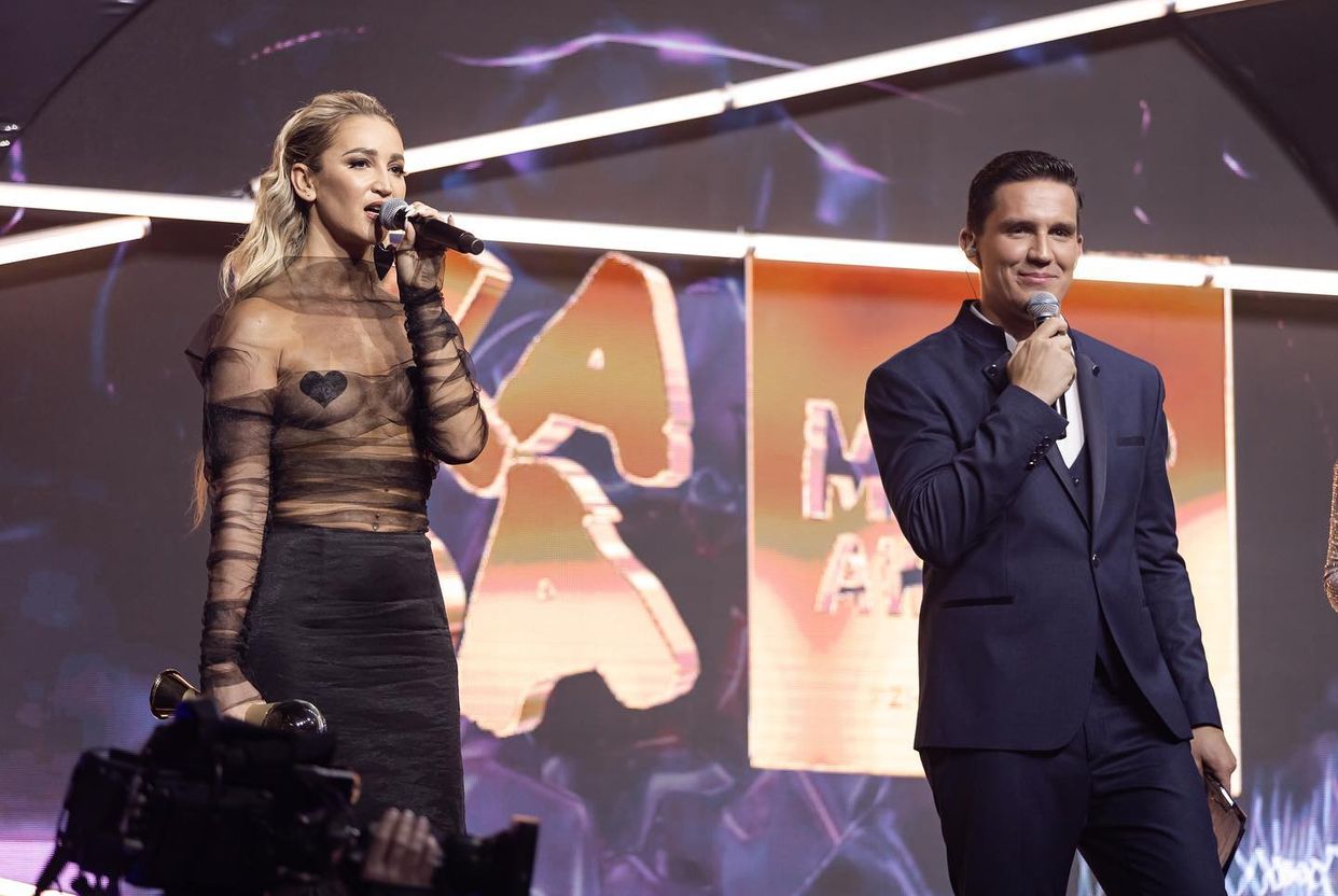 Ольга Бузова на «ЖАРА Music Awards 2022»
