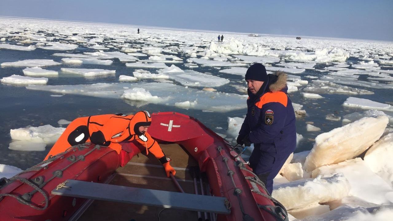 Спасательная операция в заливе Мордвинова