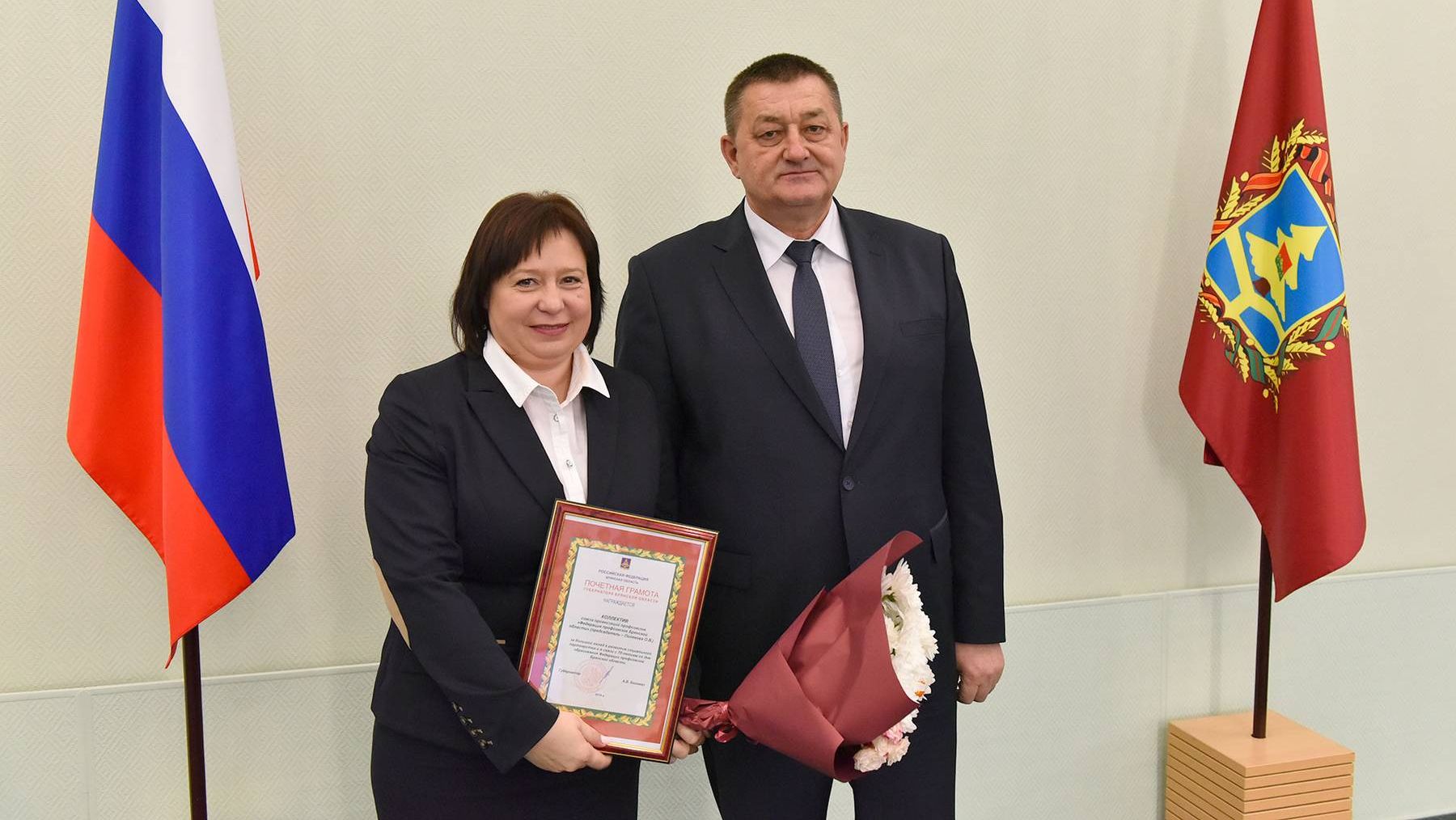 Ольга Полякова (слева)
