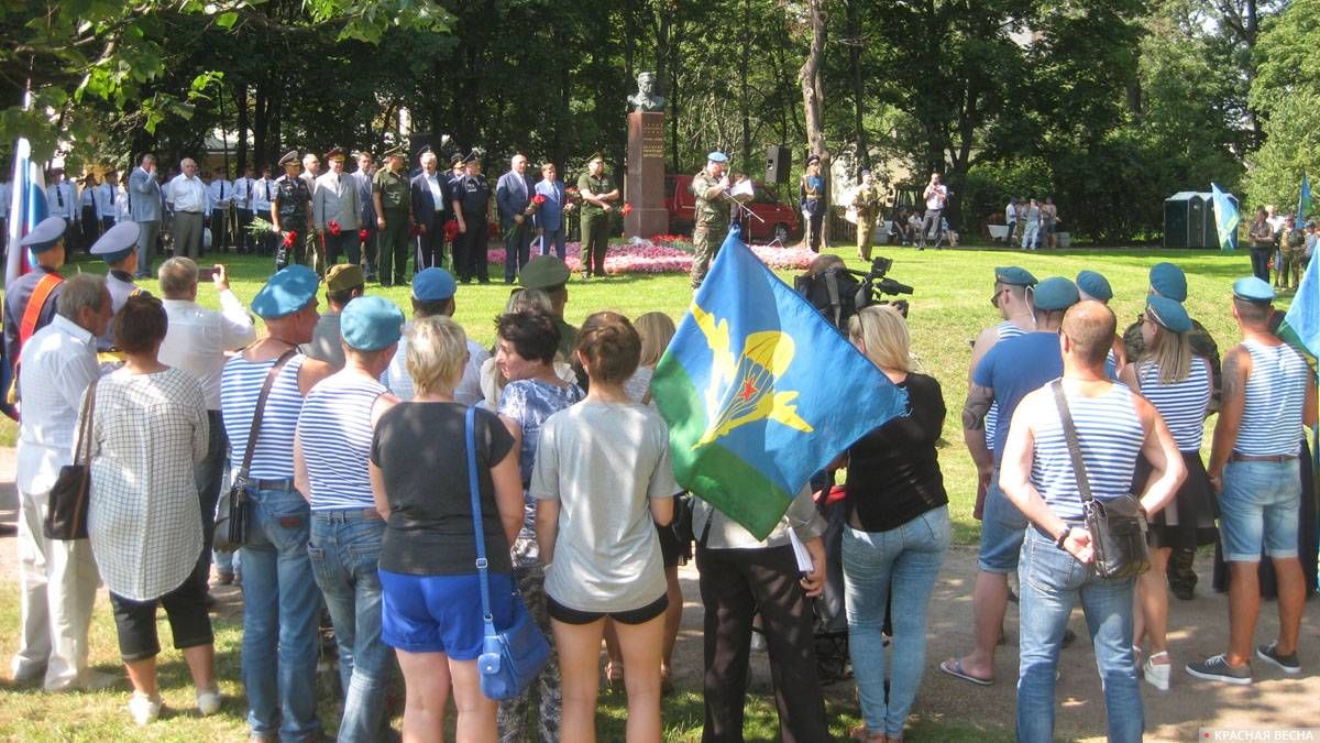 Десантники на митинге в честь дня ВДВ. Санкт-Петербург. 02.08.2018