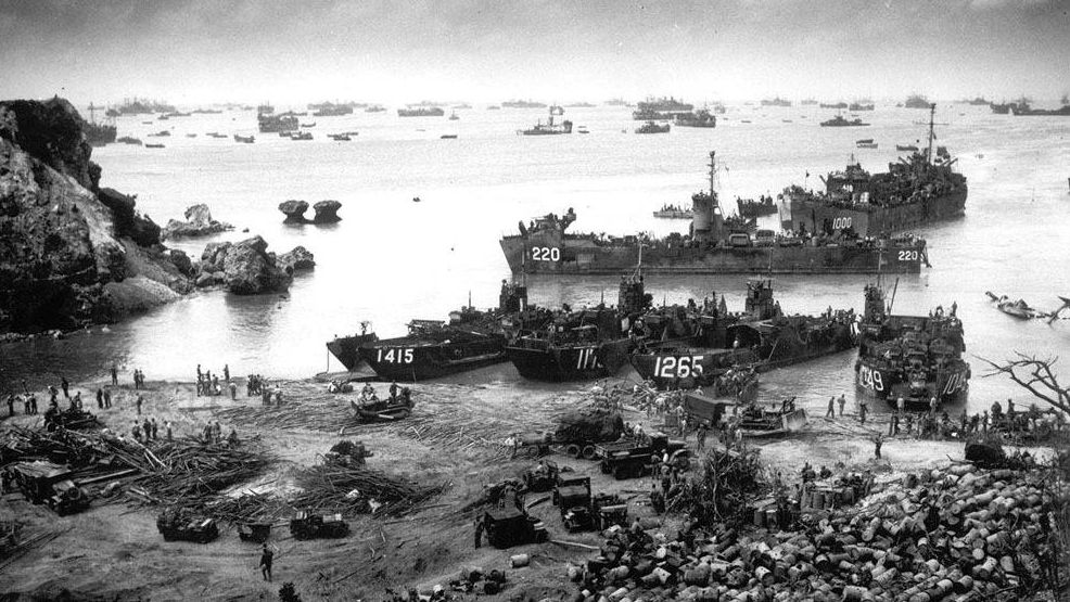 Высадка Американских ВМФ на Окинаве 13 апреля 1945 г
