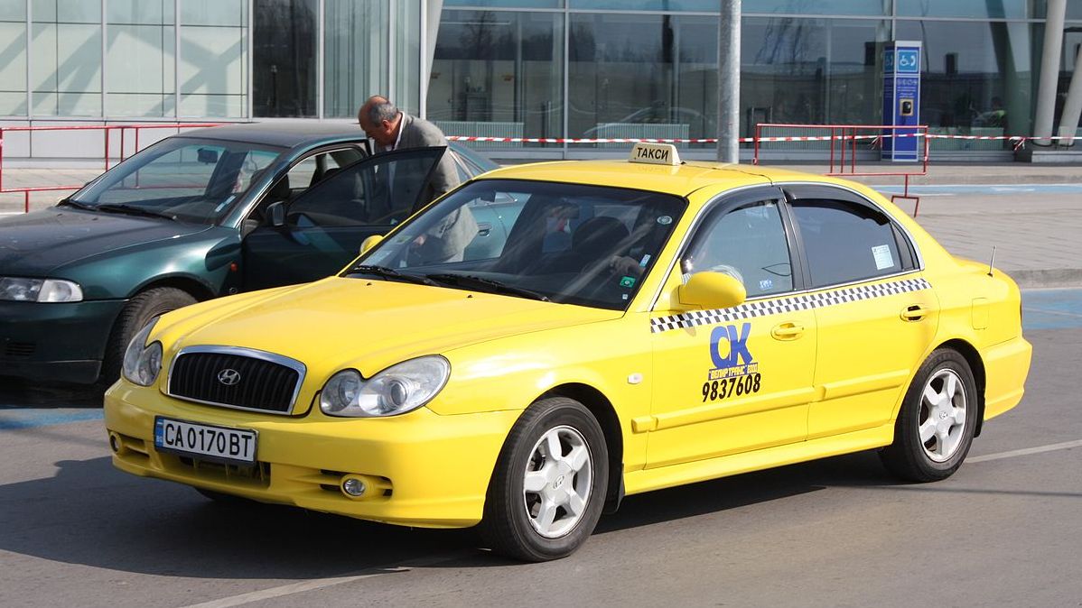 Такси в Софии. Болгария