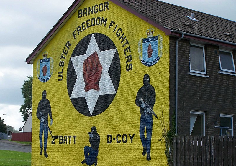 Граффити военизированной протестантской группировки UFF в Бангоре. Северная Ирландия 