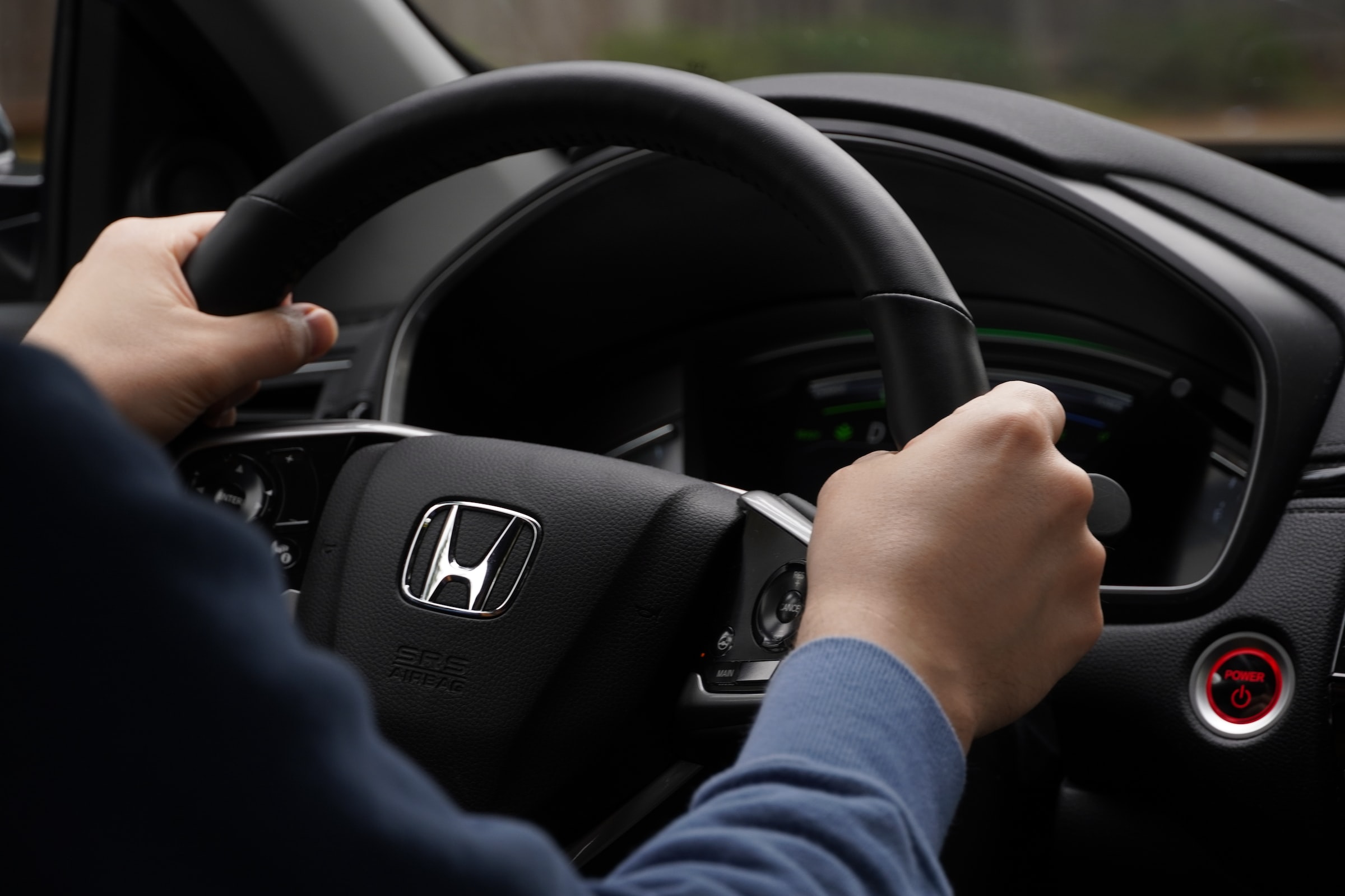 За рулем автомобиля Honda