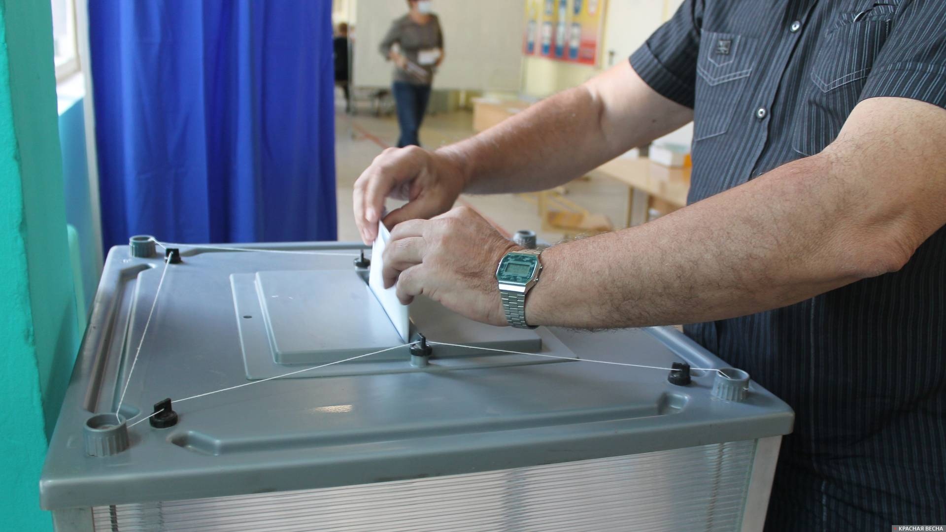 Во Франции избиратели старше 50 лет стали решающим факторов в ходе выборов?