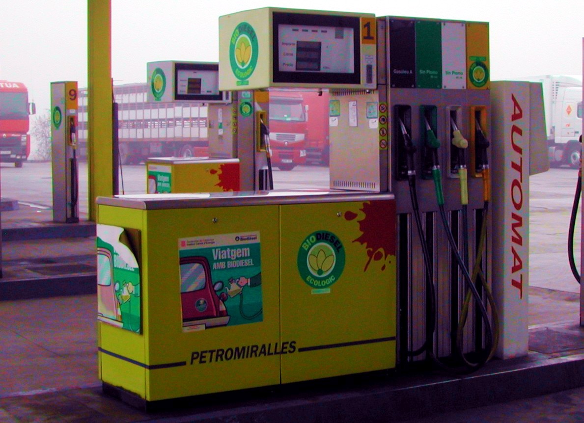 Заправочная станция, продающая биодизель, Испания