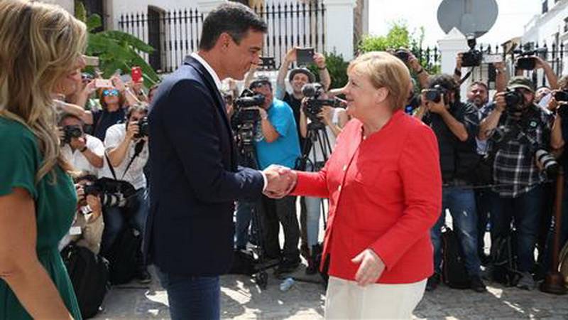 Испания. Встреча канцлера ФРГ А.Меркель с премьер-министром Испании П. Санчесом