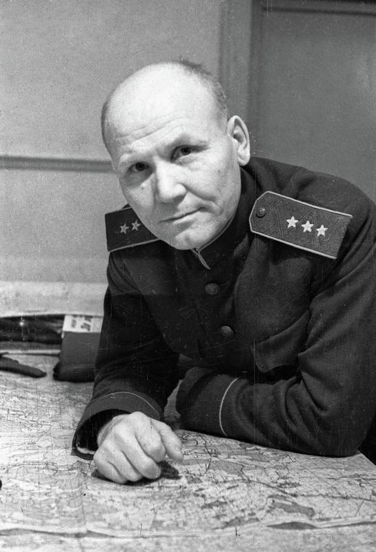  Иван Степанович Конев, (1897-1973 годы) советский военачальник, Маршал Советского Союза, дважды Герой Советского Союза.
