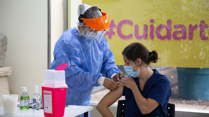 Вакцинация от коронавируса вакциной «Спутник V» в Аргентине