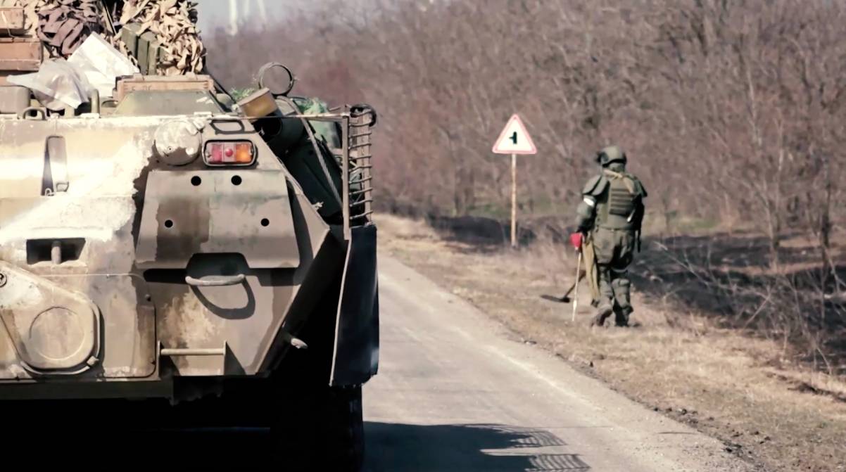 Инженерные войска за работой. Фрагмент из видеоролика Минобороны РФ
