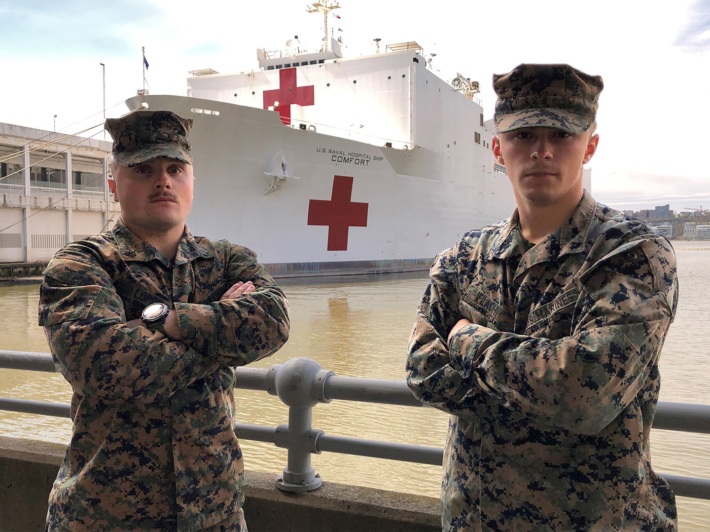 Корабль-госпиталь Comfort, принимающий пациентов по заданию Северного командования вооруженных сил США