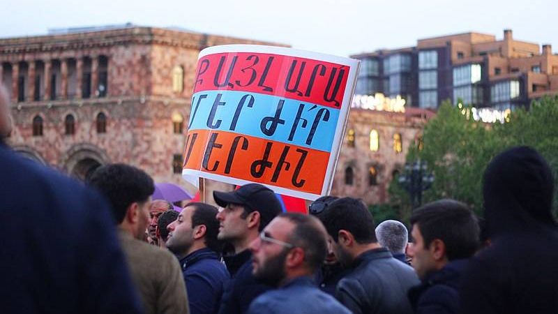 Акции протеста в Ереване, митинг на площади Республики