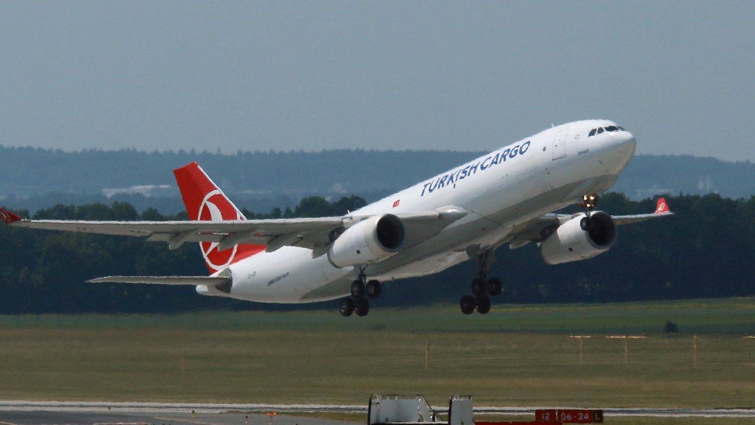 Турецкий транспортный самолет. Фото: (сс) @kitmasterbloke, flickr.com