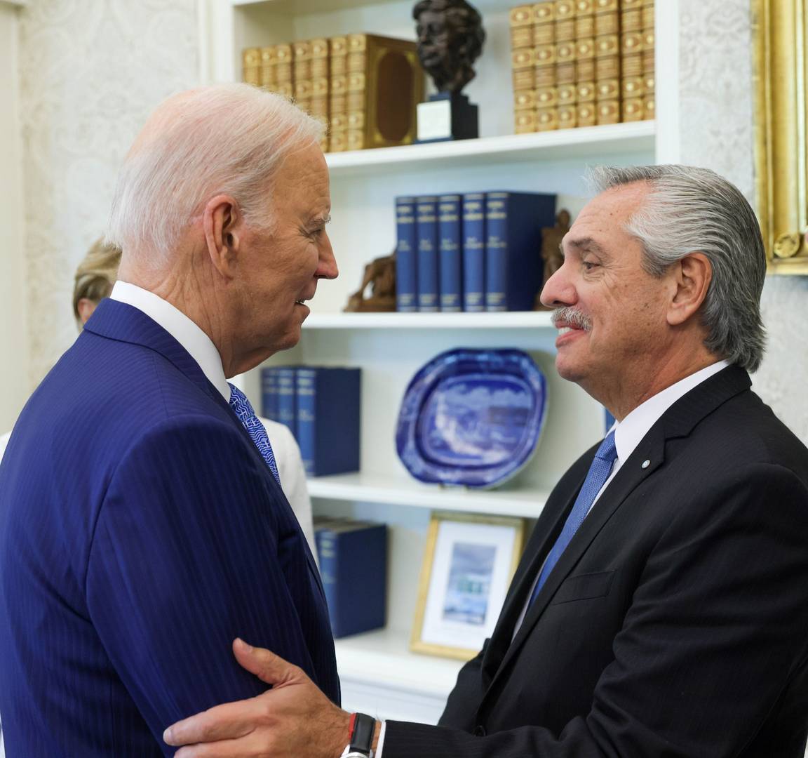 Президент США Джо Байден и президент Аргентины Альберто Фернандес