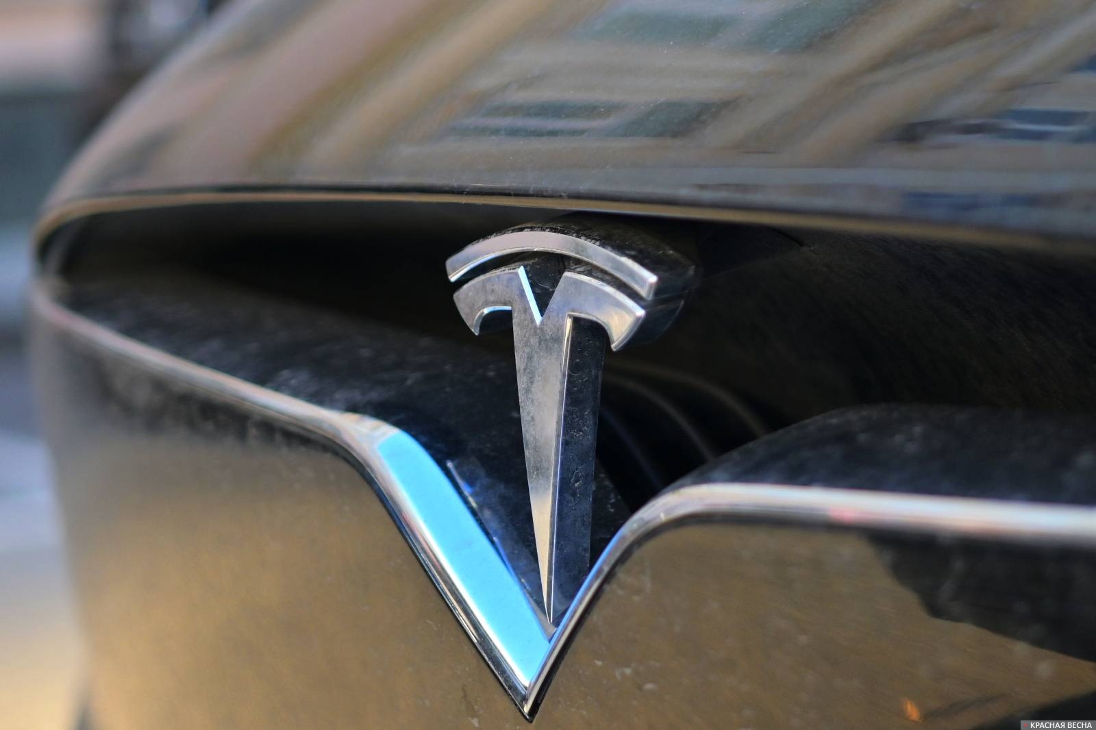 Электромобиль Те́сла (Tesla). Эмблема