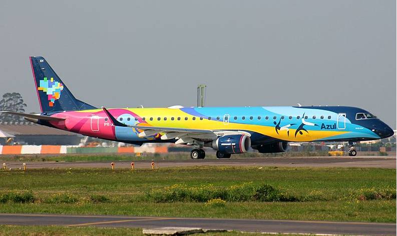 Embraer 195 Azul Brazilian Airlines