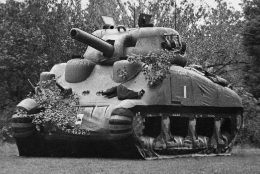 Надувной танк Шерман