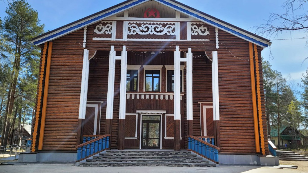 В Зеленоборском при ремонте Дома культуры сохранили его самобытность