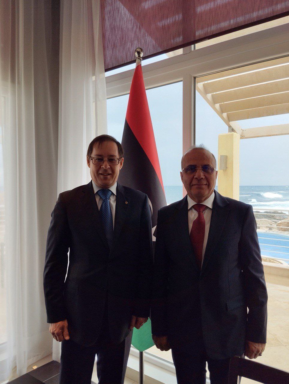 Посол России в Ливии Айдар Аганин и заместитель главы Президентского совета Ливии Абдулла Ляфи