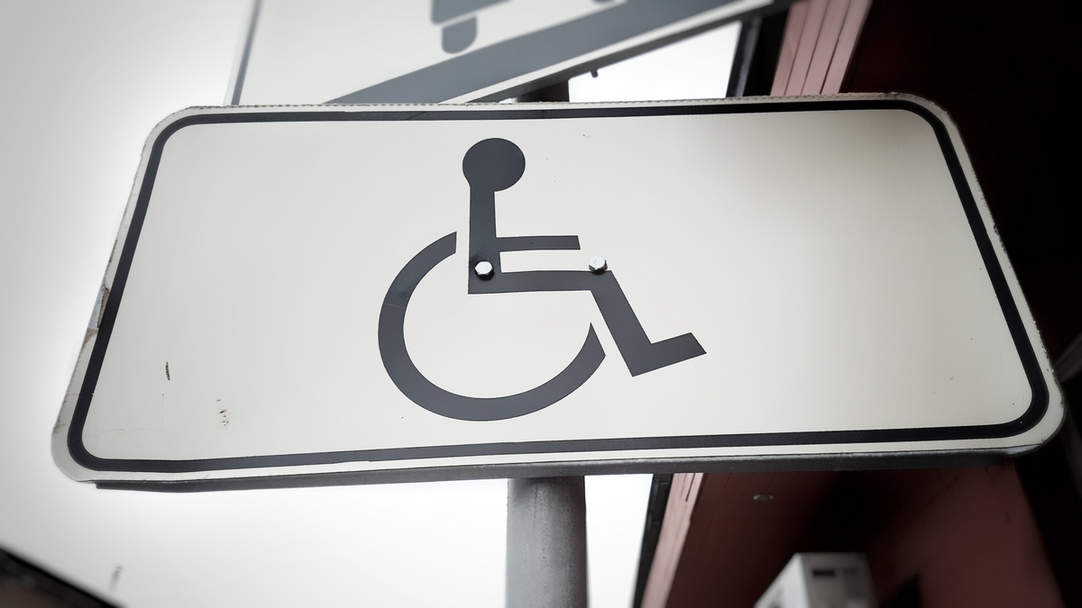 Табличка «Инвалиды»