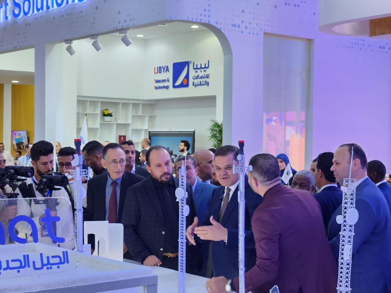 Премьер-министр Ливии Абдель Хамид Дбейба на открытии 11-й международной выставки IT-технологий и связи
