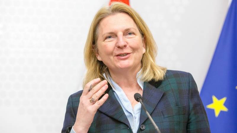 Министр иностранных дел Австрии Карин Кнайсль