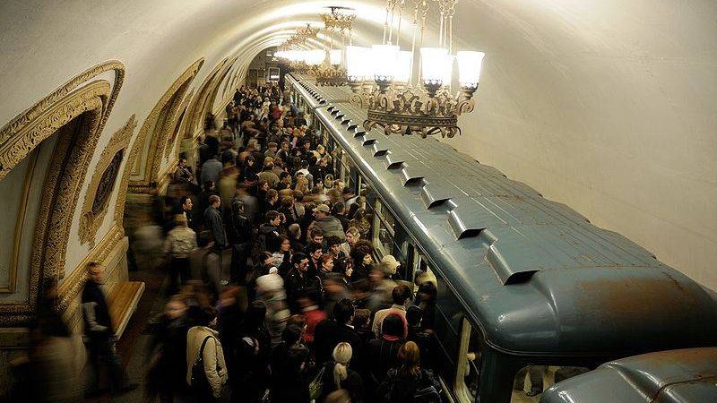Метро в Москве-одно из самых загруженных в мире