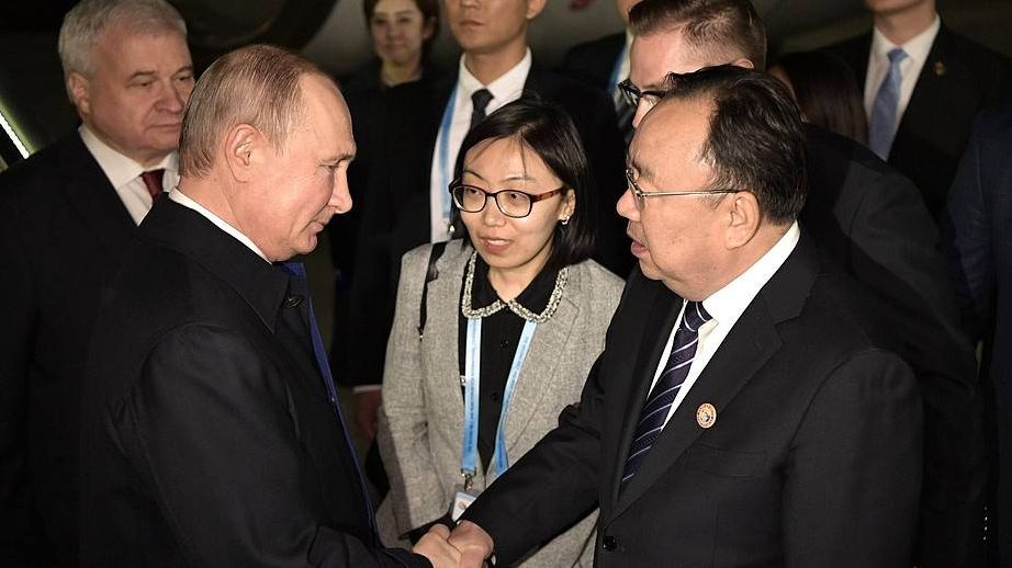 Прибытие Владимира Путина в Пекин