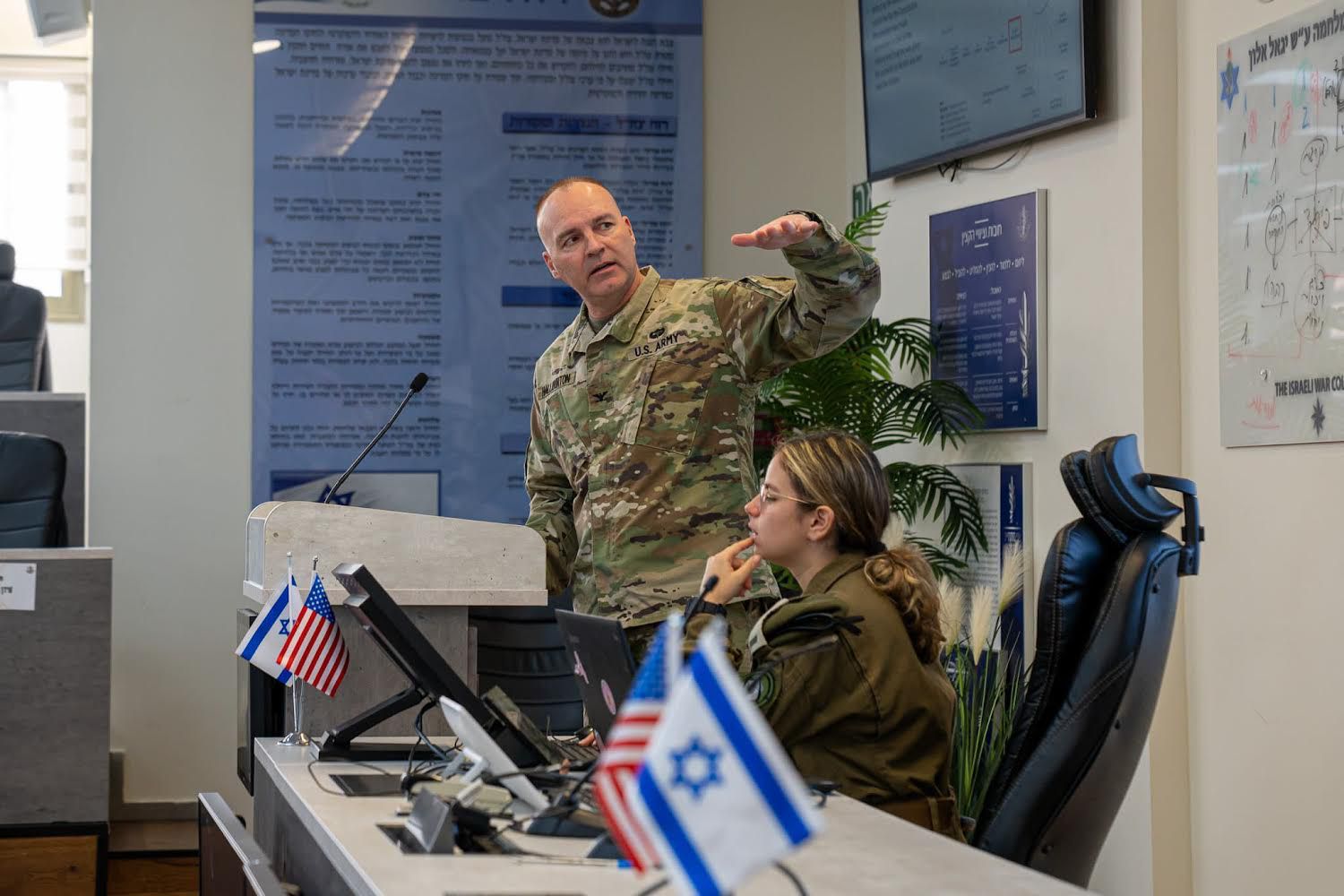 Военные представители США и Израиля на переговорах