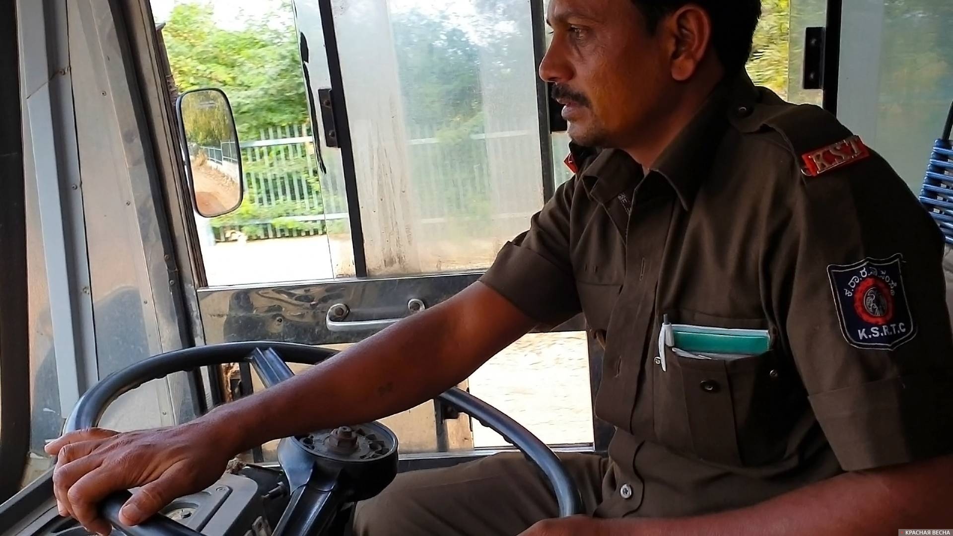 Водитель автобуса. Индия