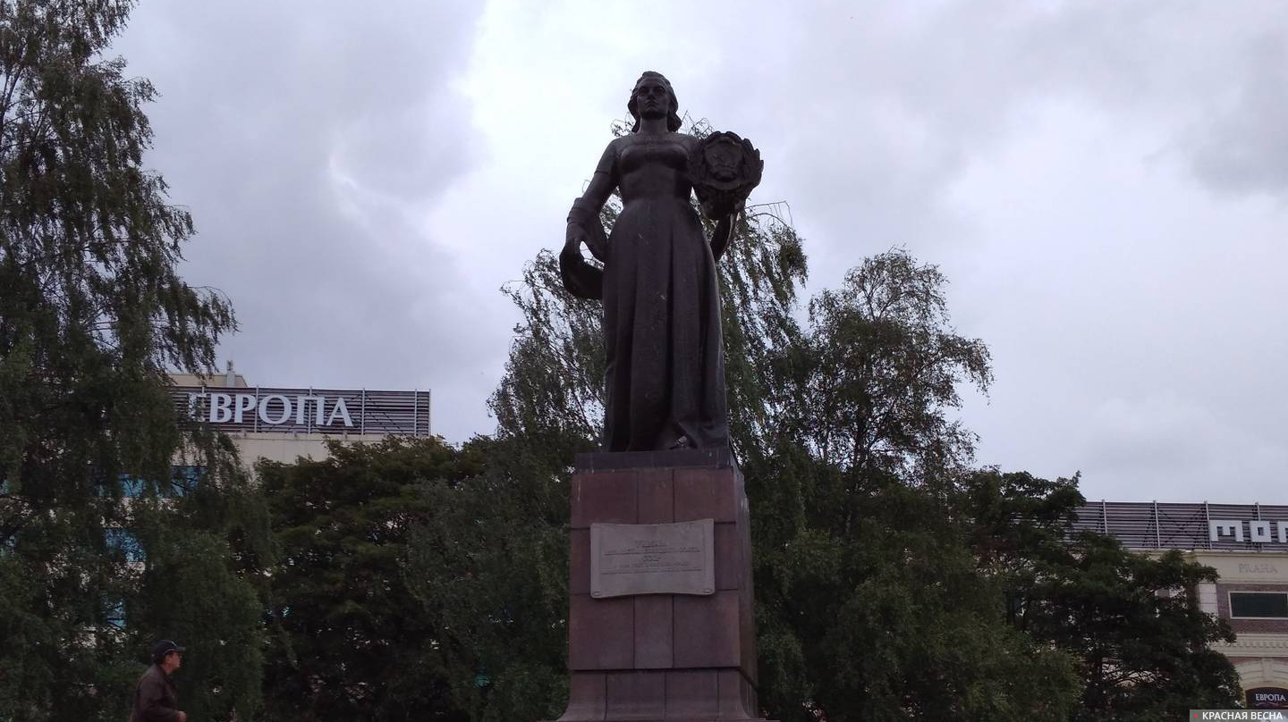 Монумент «Мать-Россия». Калининград