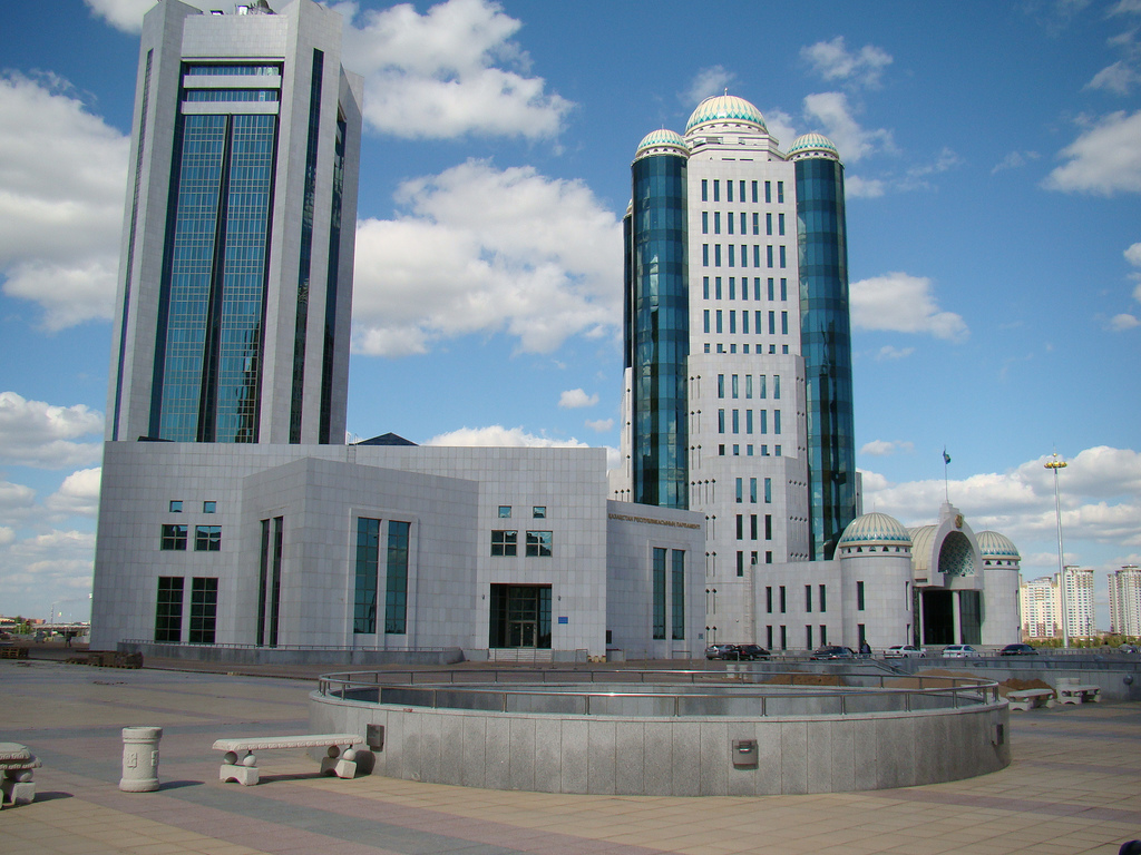 Мажилис — нижняя палата парламента республики Казахстан