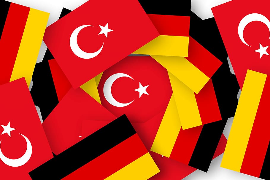Флаги Турции и Германии