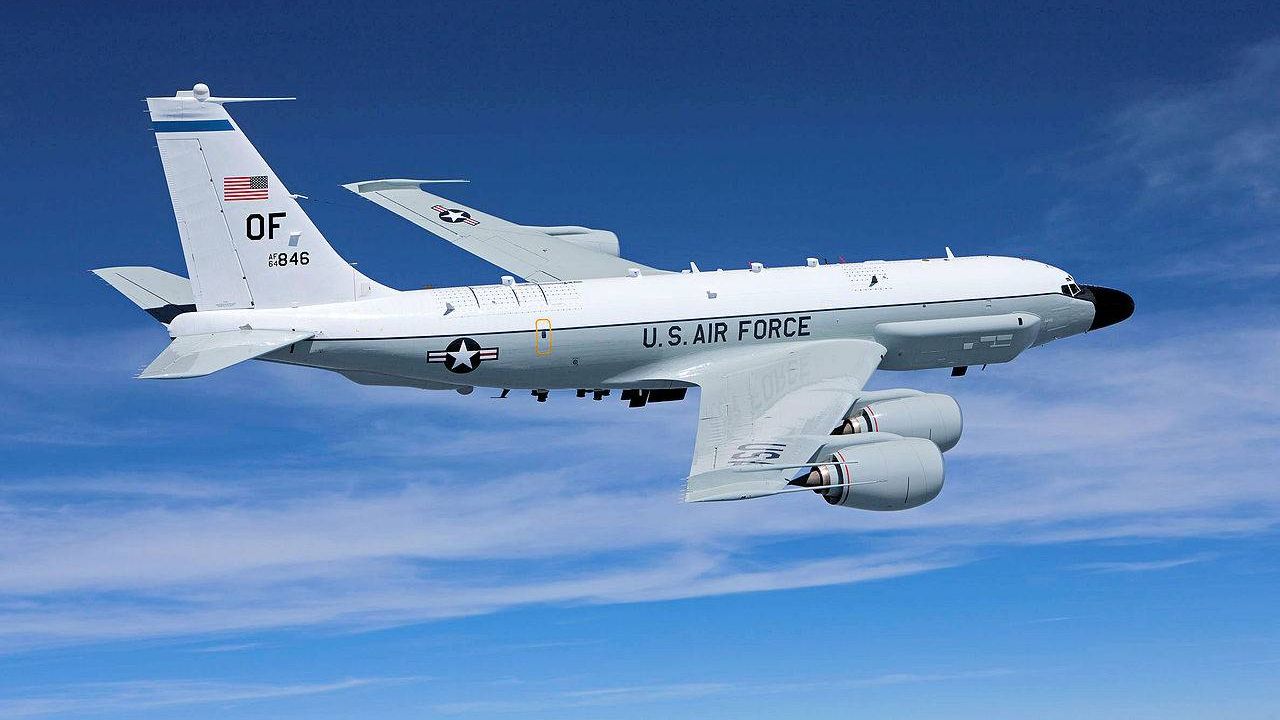 Самолет-разведчик RC-135V Rivet Joint