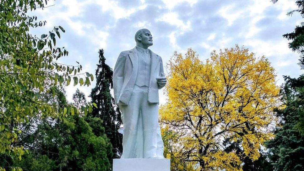 Памятник Ленину в Белореченске