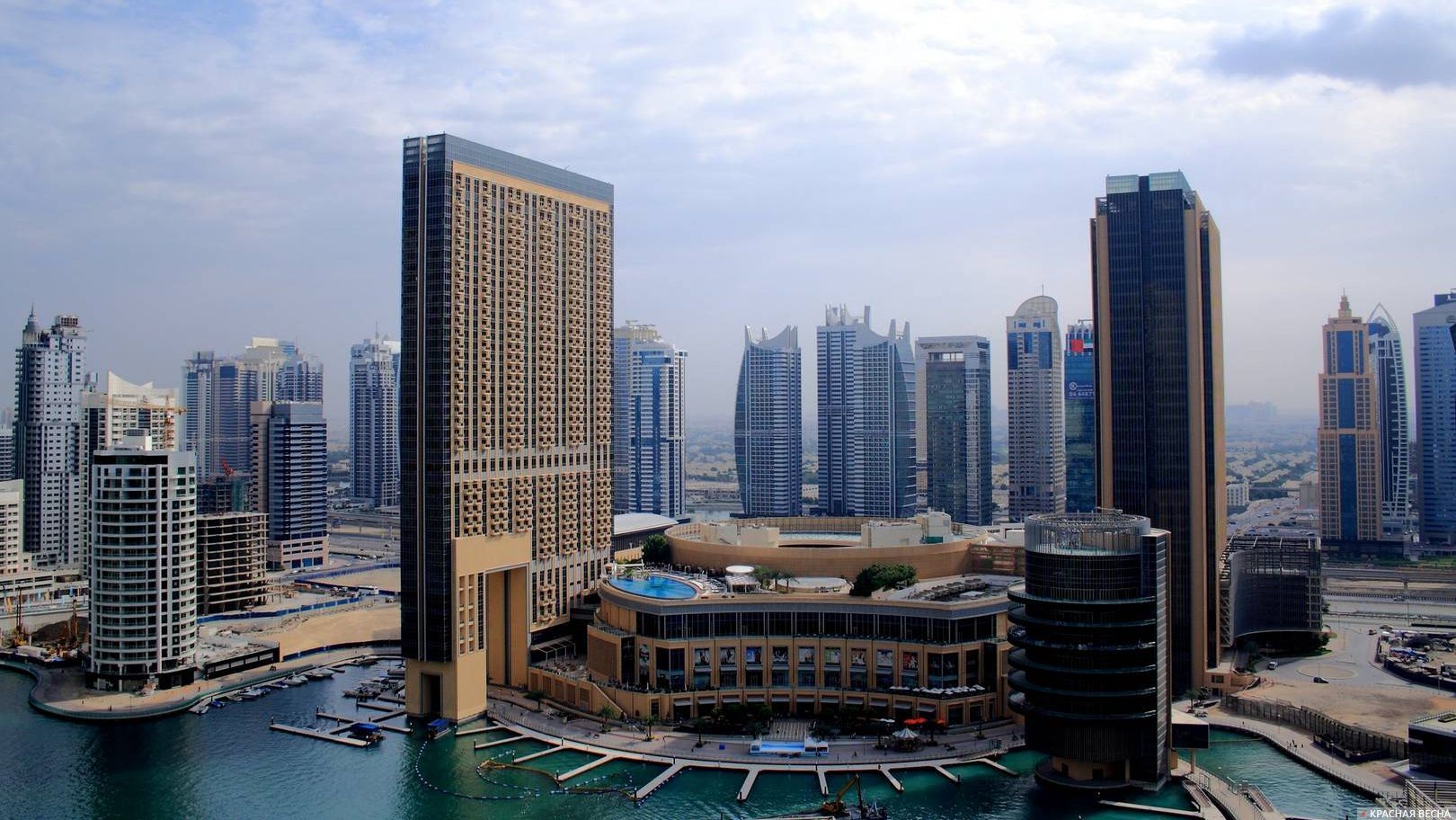 Вид на Дубай Марина. ОАЭ.
